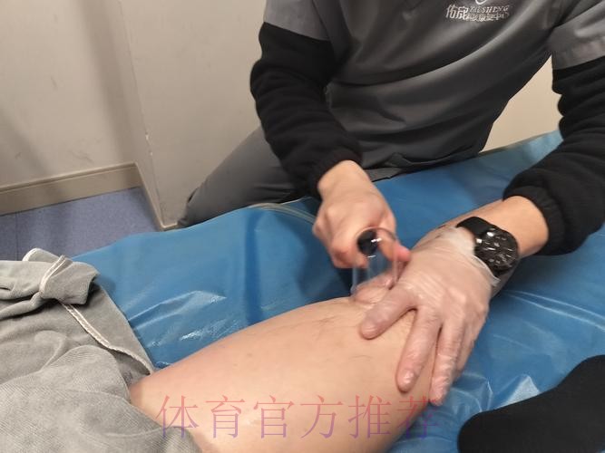 官方:阿拉巴成功接受左膝前十字韧带撕裂修复手术