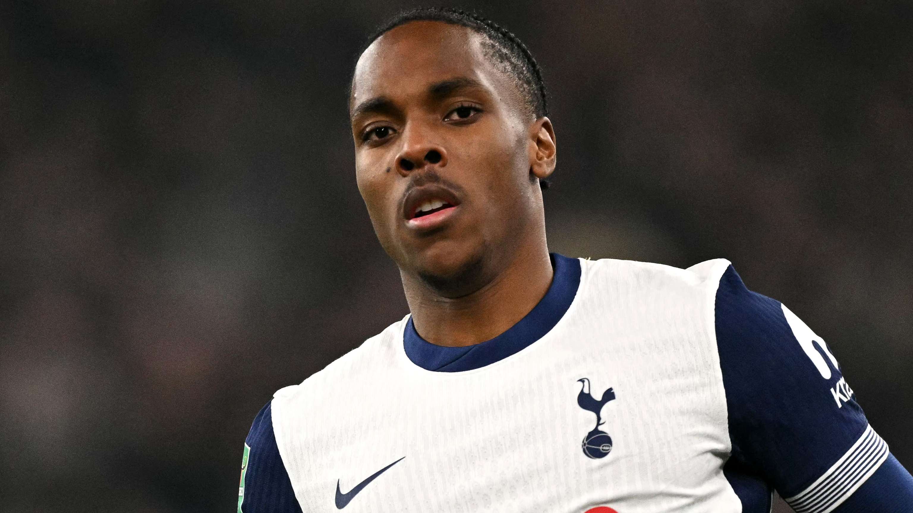 足在场上展 足在场上展